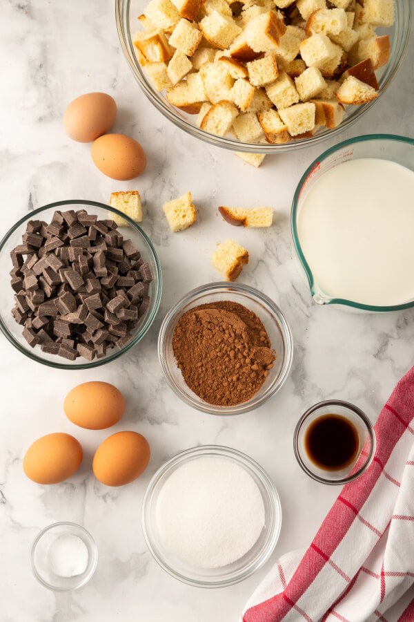 ingredientes para hacer budin de pan de chocolate