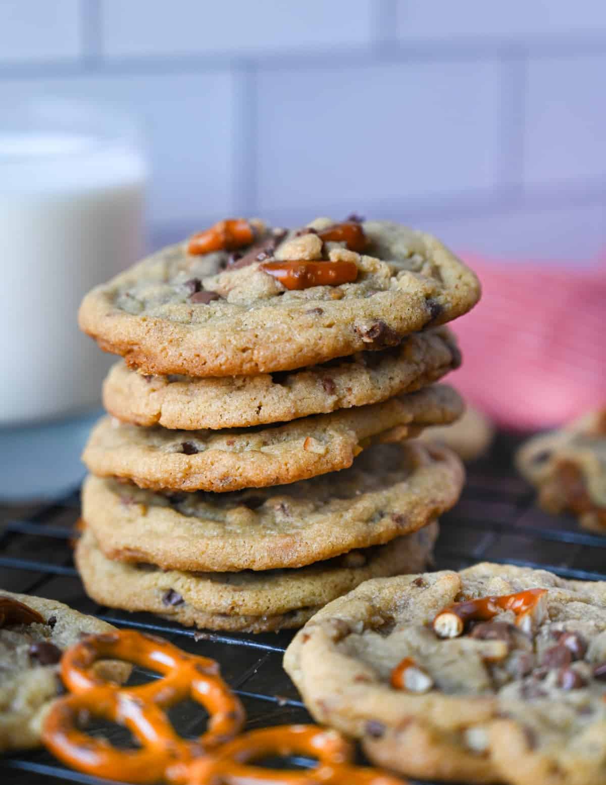 Un primer plano de una pila de galletas.