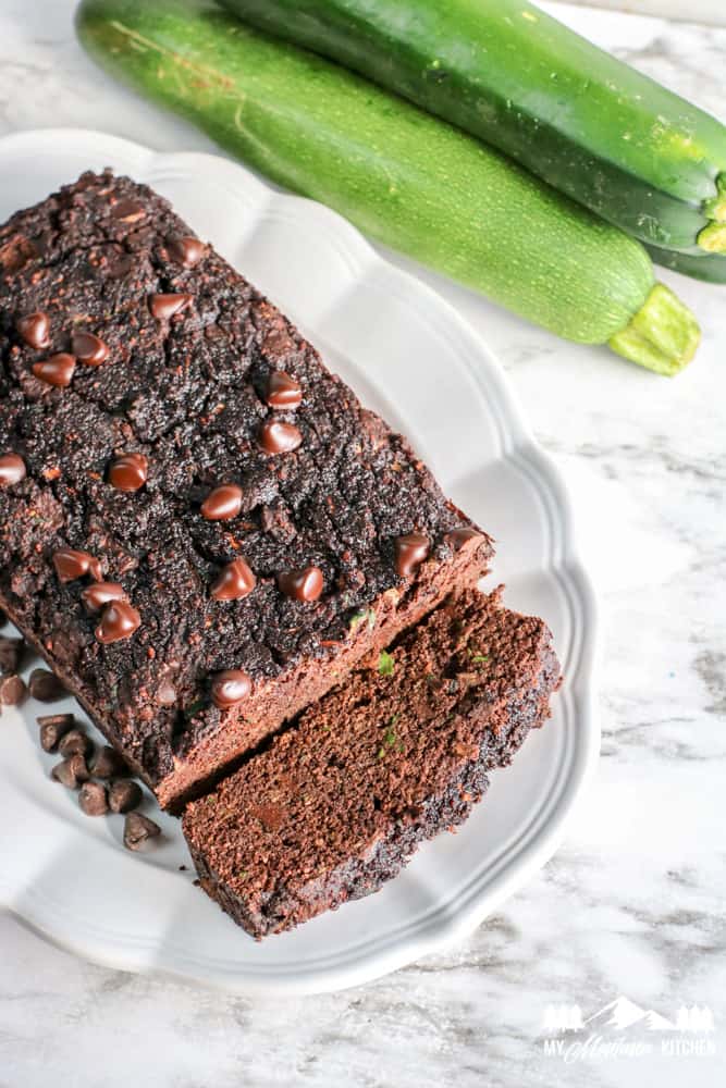 Imagen de pan de calabacín con chocolate bajo en carbohidratos