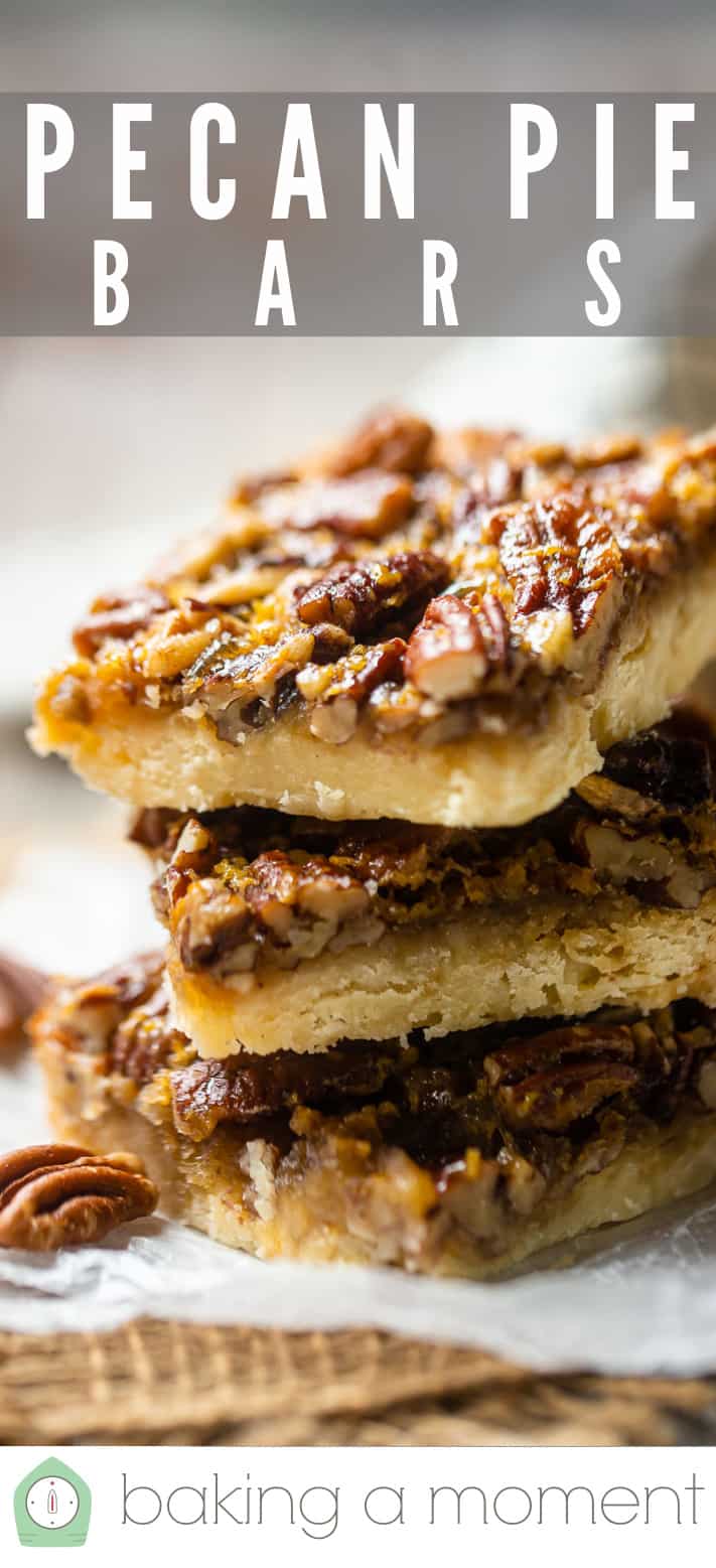 Barras de pastel de nueces apiladas con texto superpuesto que dice