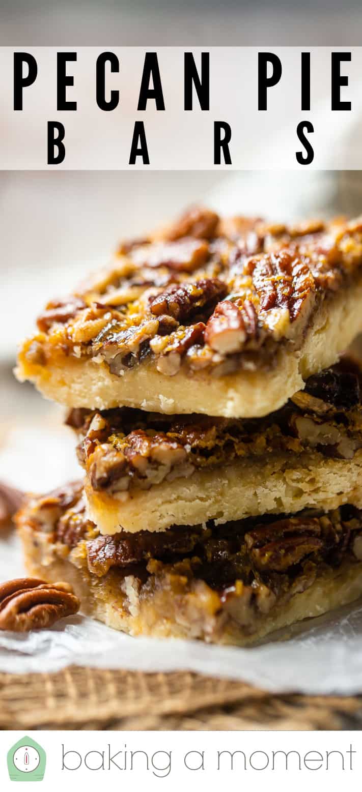 Barras de pastel de nueces apiladas con texto superpuesto que dice