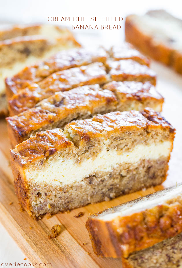 Pan de plátano relleno de queso crema: ¡pan de plátano que es como comer un pastel de queso horneado! ¡Suave, esponjoso, fácil y sabe ahhhh-laberinto!