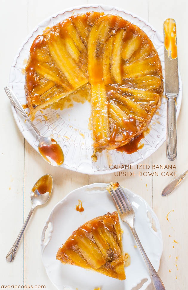 Torta invertida de plátano caramelizado - ¿Tienes plátanos maduros? ¡Este pastel tiene tu nombre por todas partes! ¡Goteando con salsa rica, mantecosa y caramelizada!