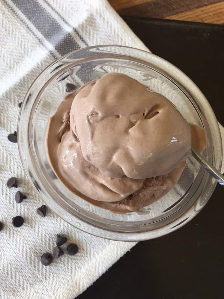 Helado bajo en carbohidratos, chocolate (THM-S, sin azúcar, cetogénico) #trimhealthymama #thm #thms #lowcarb #sugarfree #keto #icecream #healthyicecream