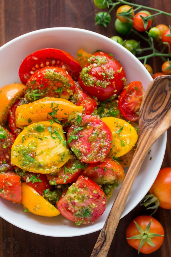 ¡Receta fácil de tomate marinado y con mucho sabor! ¡Hace que los tomates comprados en la tienda sepan mejor! Los tomates marinados se mantienen bien refrigerados hasta por 1 semana | natashacocina. con