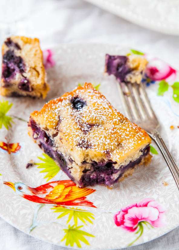 Pastel de panqueques con muffin de suero de leche y arándanos - Receta en averiecooks.com